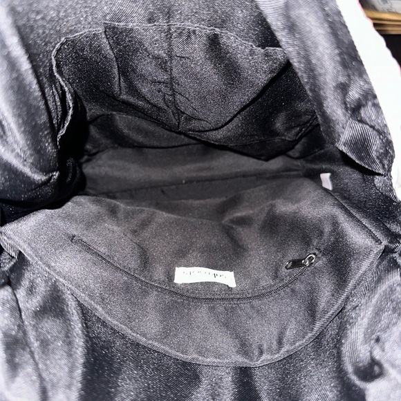 Sakroots Eco-Twill Loyola Convertible Backpack - Picture 4 of 4